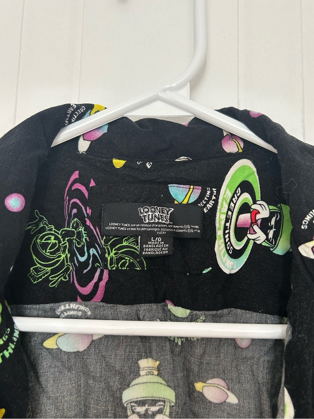 Looney Tunes Black Short-Sleeve Button-Down Shirt with Neon Space Print - Picture 3 of 6